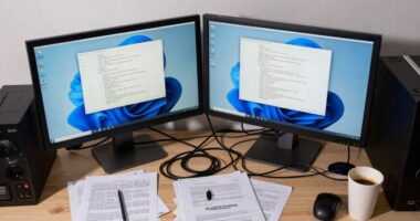 counterproductive multi monitor arrangement