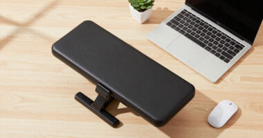 11 Best Office Footrests for Long Desk Days in 2026