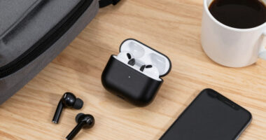 9 Best Wireless Earbuds For Students In 2026